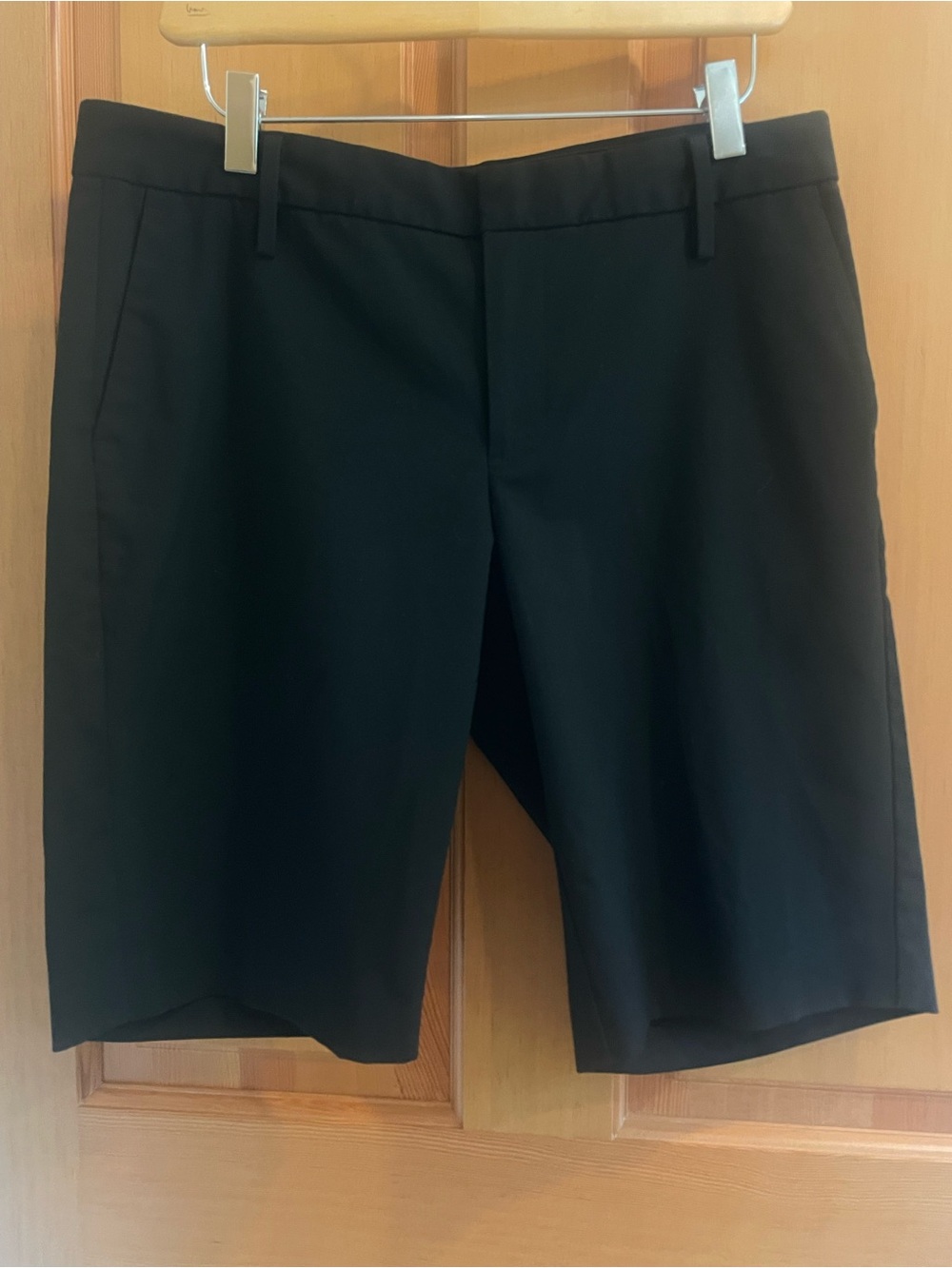 Gap Black Stretch Bermuda (2007) Shorts Sz 8